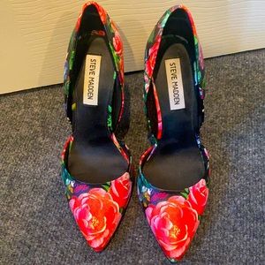 Steve Madden Flower Heels